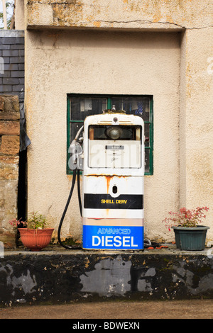 Stillgelegten Diesel Kraftstoffpumpe in Dornoch, Sutherland, Schottland Stockfoto