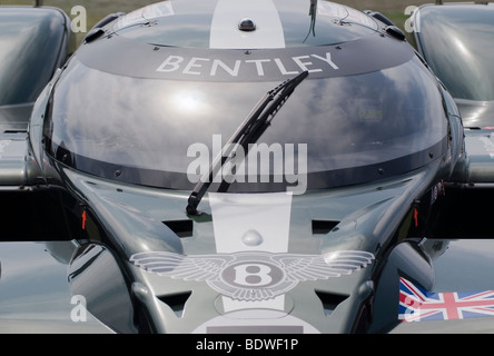 2003 Bentley Geschwindigkeit 8 Le Mans Rennwagen auf dem 18. Fairway beim Pebble Beach Concours d ' Elegance 2009 Stockfoto