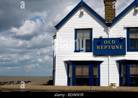 Alten Neptun Public House am Strand von Whitstable Kent England UK Stockfoto