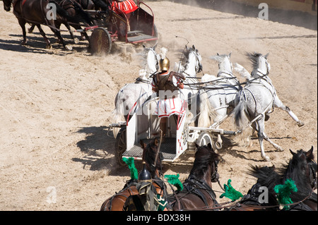 römische Wagenrennen, Puy du Fou, Frankreich Stockfoto