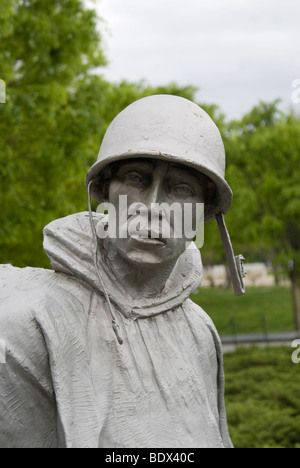 Hautnah auf einer der neunzehn Edelstahl Soldaten von der Korean War Veterans Memorial in Washington D.C., USA Stockfoto