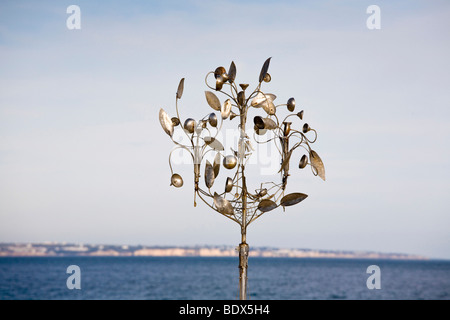 "Caminhos do Vento" Kunst, Skulpturen von Jose Maria S. Pereira bei einer Ausstellung in Fortaleza da Ponta da Bandeira Lagos, Algarve, Stockfoto