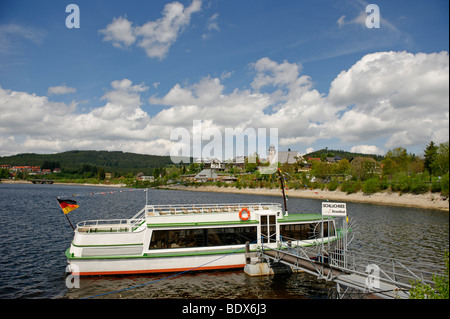 Ausflugsschiff auf See Schluchsee, Breisgau, Hochschwarzwald, Schwarzwald, Baden-Württemberg, Deutschland, Europa Stockfoto