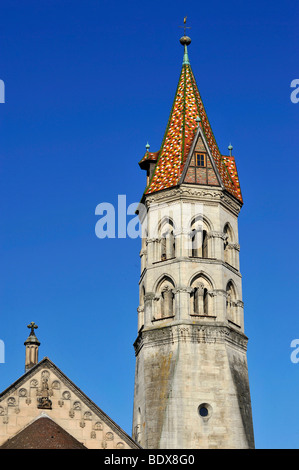 St. Johanniskirche, St. Johanniskirche mit Johannisturm Glockenturm, romanische, E Schwaebisch Gmuend, Baden-Württemberg, Deutschland Stockfoto