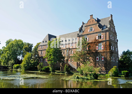 Die Wasserburg Wasserschloss Bedburg, Bergheim, Rheinland, Rhein-Erft-Kreis District, North Rhine-Westphalia, Germany, Europe Stockfoto