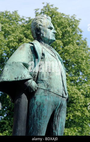 Bjoernstjerne Martinius Bjoernson, 1832-1910, Dichter und Politiker, Bildhauerei am National Theatre, Oslo, Norwegen, Skandinavien, Stockfoto