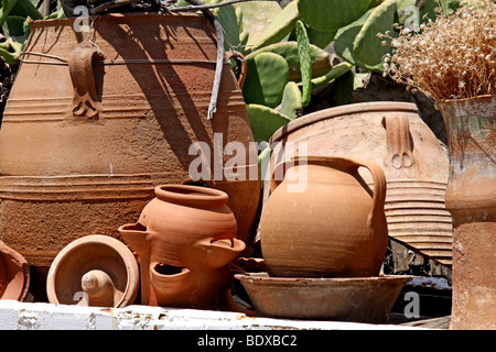 Ton und Keramik Töpfe, Freilichtmuseum Lychnostatis, Museum der traditionellen kretischen Leben, Hersonissos, Kreta, Griechenland, Europa Stockfoto