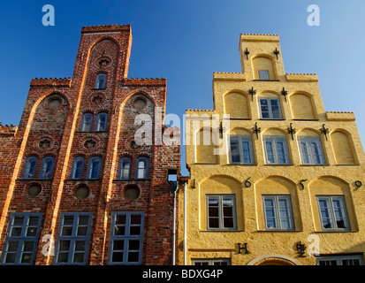 Typische trat Giebel im historischen Zentrum von Lübeck, Schleswig-Holstein, Deutschland, Europa Stockfoto