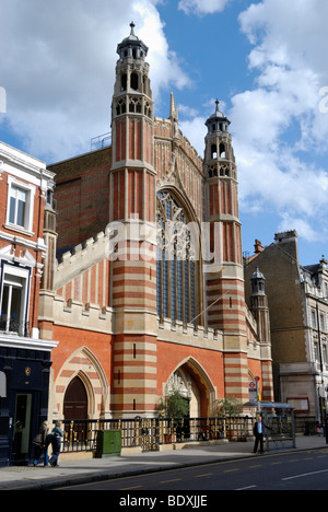 Die Pfarrkirche der Heiligen Dreifaltigkeit Sloane Square, Chelsea, London, England, UK Stockfoto