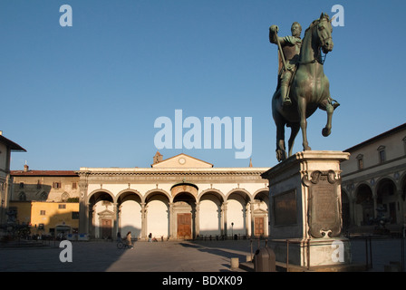 Reiterstatue von Ferdinand i. von Toskana in Piazza Santissima Annunziata, Florenz, Toskana Italien Stockfoto