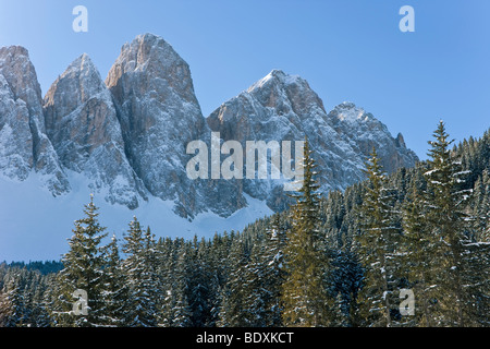 Winter-Landschaft, Le Geisler Gruppe, Val di Funes, italienischen Dolomiten, Trentino-Alto Adige, South Tirol, Italien Stockfoto