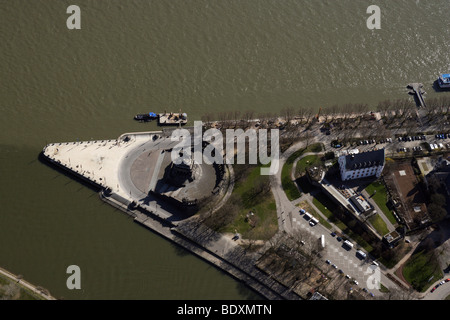 Luftaufnahme, dem Deutschen Eck Deutschen Eck mit dem Reiterstandbild von Kaiser Wilhelm am Zusammenfluss von Rhein und Mos Stockfoto