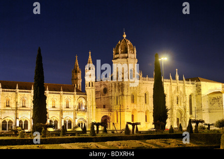 Hieronymus-Kloster Mosteiro Dos Jeronimos, bei Nacht, UNESCO-Weltkulturerbe, manuelinischen Stil, portugiesische spätgotische, Stockfoto