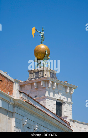 Der Turm von Punta della Dogana, Dogana da Mar, Maritime Zollhaus, Venedig, Italien, Europa Stockfoto