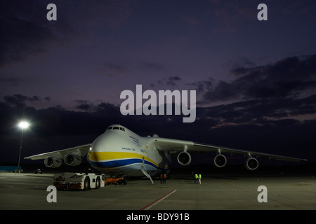 Die Antonov 225, errichtete das größte Örtlich festgelegtflügel Flugzeug immer am Flughafen Frankfurt-Hahn Airport, Lautzenhausen, Rheinland-Pa Stockfoto