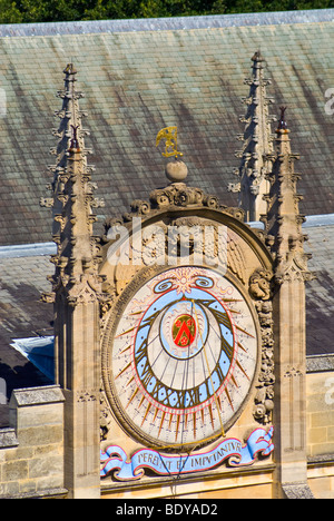 Sonnenuhr in All Souls College, Universität Oxford Stockfoto