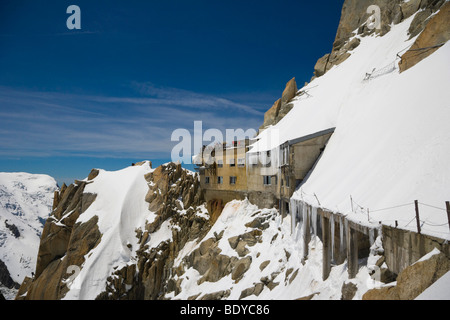 Panorama-Terrasse von der Aiguille Du Midi Chamonix, Mont-Blanc-Massiv, Alpen, Frankreich, Europa Stockfoto