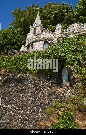 dh kleine Kapelle ST ANDREW GUERNSEY kleine Kirche Jungfrau Maria Ikone Figur Schrein Les Vauxbelets Guernsey Statue Stockfoto