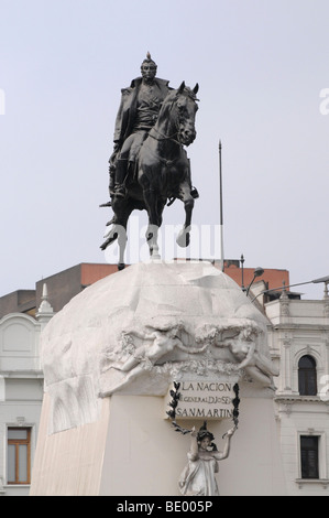 Reiterstatue von General José de San Martín, Plaza San Martin, Altstadt, Lima, Peru, Südamerika, Lateinamerika Stockfoto