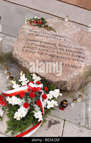 Aufstand im Warschauer Straße Denkmal hier am 30. August 1944 in der Ulica Zakroczymska 32 Mitglieder der Heimatarmee AK Kampf gestorben Stockfoto