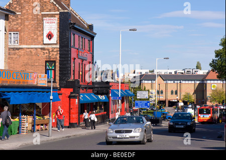 Der Redback Pub auf Uxbridge Road, Acton, W3, London, Vereinigtes Königreich Stockfoto