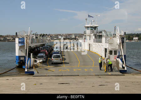 Herzlich-Fähre und Tamar River zwischen Devonport Plymouth in Devon und herzlich England UK Stockfoto