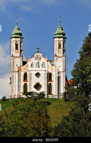 Heilig-Kreuz-Kirche auf dem Kalvarienberg Hill, Bad Tölz, Bayern, Deutschland, Europa Stockfoto