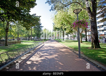 Park in Dona Maria II Platz in Vila Nova de Famalicão, Braga District, Minho, Portugal. Stockfoto