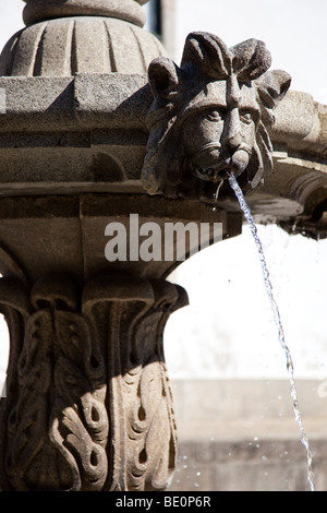 Detail des Brunnens auf Manuel Sottomaior Platz in Vila Nova de Famalicão. Portugal. Stockfoto