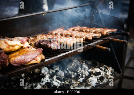 Asado (Grill) in der Feria de Mataderos, Buenos Aires, Argentinien Stockfoto