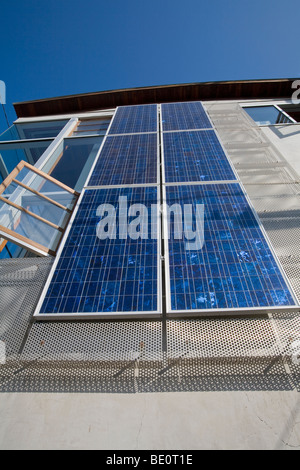 Solaranlage auf der Seite Haus in Venice, Los Angeles, Kalifornien, USA Stockfoto