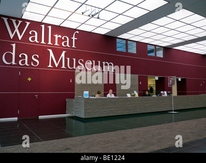 Eingangs-Foyer im Wallraf-Richartz-Museum in Köln Stockfoto