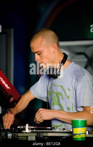 DJ-Daren spielen The Glade Festival 2009. Stockfoto