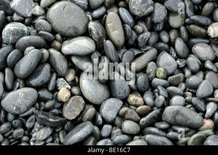 KIESELSTEINE AM STRAND Stockfoto