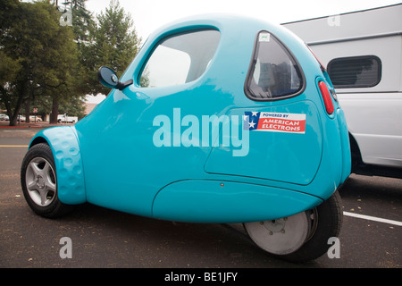 Ein Elektrofahrzeug eine Person mit drei Rädern (Sparrow von Myers Motors, ehemals Corbin Motors). Palo Alto, CA, USA Stockfoto