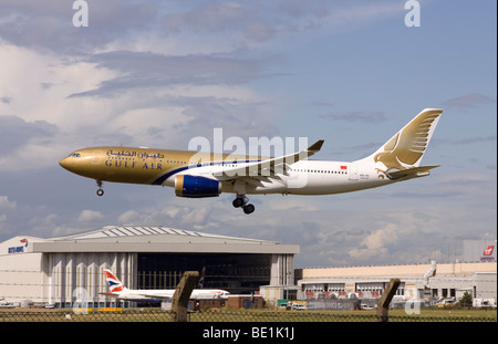 A9C-KC Gulf Air Airbus A330-243, die Landung am Flughafen London Heathrow Stockfoto