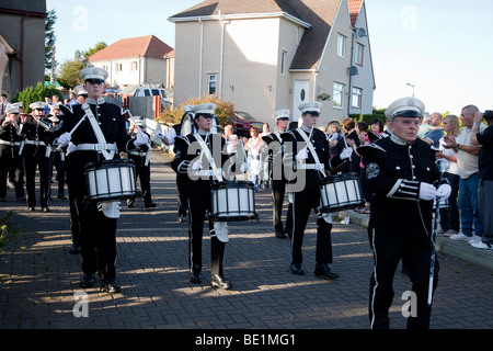 Cambuslang Freiwilligen Flute Band, ein Loyalist/Orange Marching Band auf der Parade in Kilwinning, Ayrshire, Schottland Stockfoto