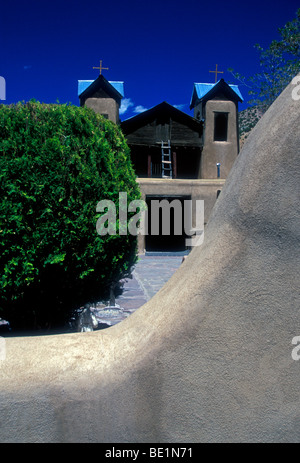 El Santuario de Chimayo, Dorf von Chimayo, Chimayo, Tierra Bendita, Rio Arriba County, New Mexico, USA, Nordamerika Stockfoto