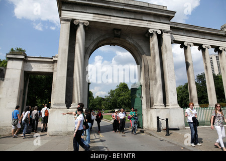 Hyde Park Ecke Tor Eingang des königlichen Parks neben Apsley House Hyde Park Ecke London uk Stockfoto