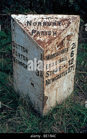 Iron Road Marker Norbury Parish, Staffordshire, England Stockfoto