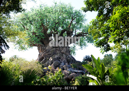 WALT DISNEY WORLD - APRIL 12: Der Baum des Lebens im Animal Kingdom in Disneyworld in Orlando, Florida, am 12. April 2008 Stockfoto