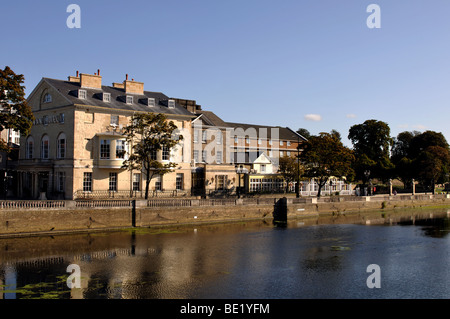 Hotel Schwan und die Böschung, Bedford, Bedfordshire, England, Vereinigtes Königreich Stockfoto