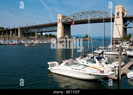 Blick von Burrard Bridge in der Nähe von Fuße der Hornby Street, Vancouver, BC, Kanada. Stockfoto