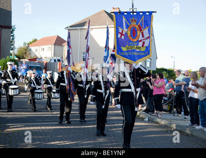 Cambuslang Freiwilligen Flute Band, ein Loyallist/Orange Marching Band auf der Parade in Kilwinning, Ayrshire, Schottland Stockfoto