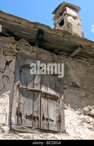 Fensterläden und Schornstein Panagia Stockfoto