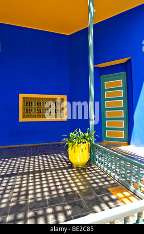 Eine grafische Detail des alten Studios von Jacques Majorelle, jetzt das Museum im Jardin Majorelle in Marrakesch Stockfoto