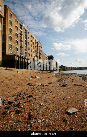 Fluss Themse Vorland an der neue Kran Wharf, Wapping, London, UK Stockfoto