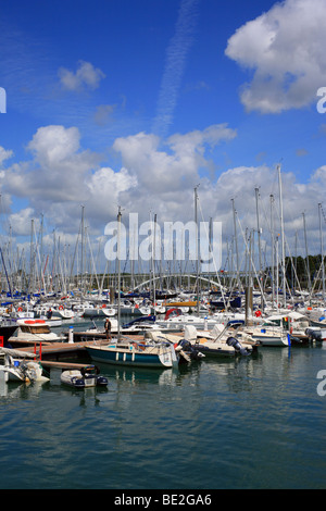 Boote im Hafen von Port, La Trinite Sur Mer, Morbihan, Bretagne, Frankreich, Europa Stockfoto