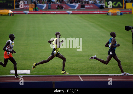 Mo Farah läuft in den Herren 5000-Meter-Finale beim Aviva London Grand Prix im Crystal Palace National Sports Centre, 2009 Stockfoto