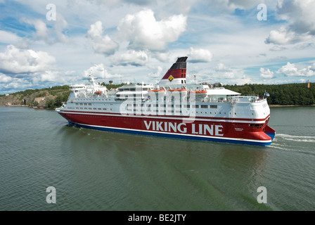 Viking Line Fähre Isabella kommt in Mariehamn Aaland Inseln auf dem Weg von Stockholm nach Turku Stockfoto